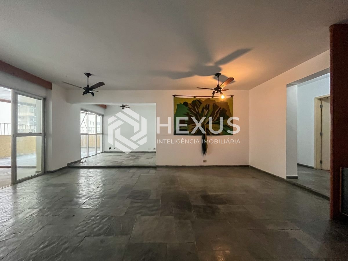 Foto 3 de Apartamento com varanda, vista mar e lazer na Praia das Pitangueiras, Guaruja