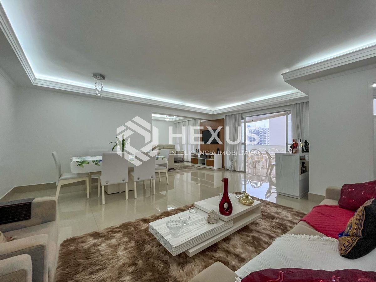 Foto 3 de Apartamento com varanda, vista mar e lazer na Praia das Pitangueiras, Guaruja