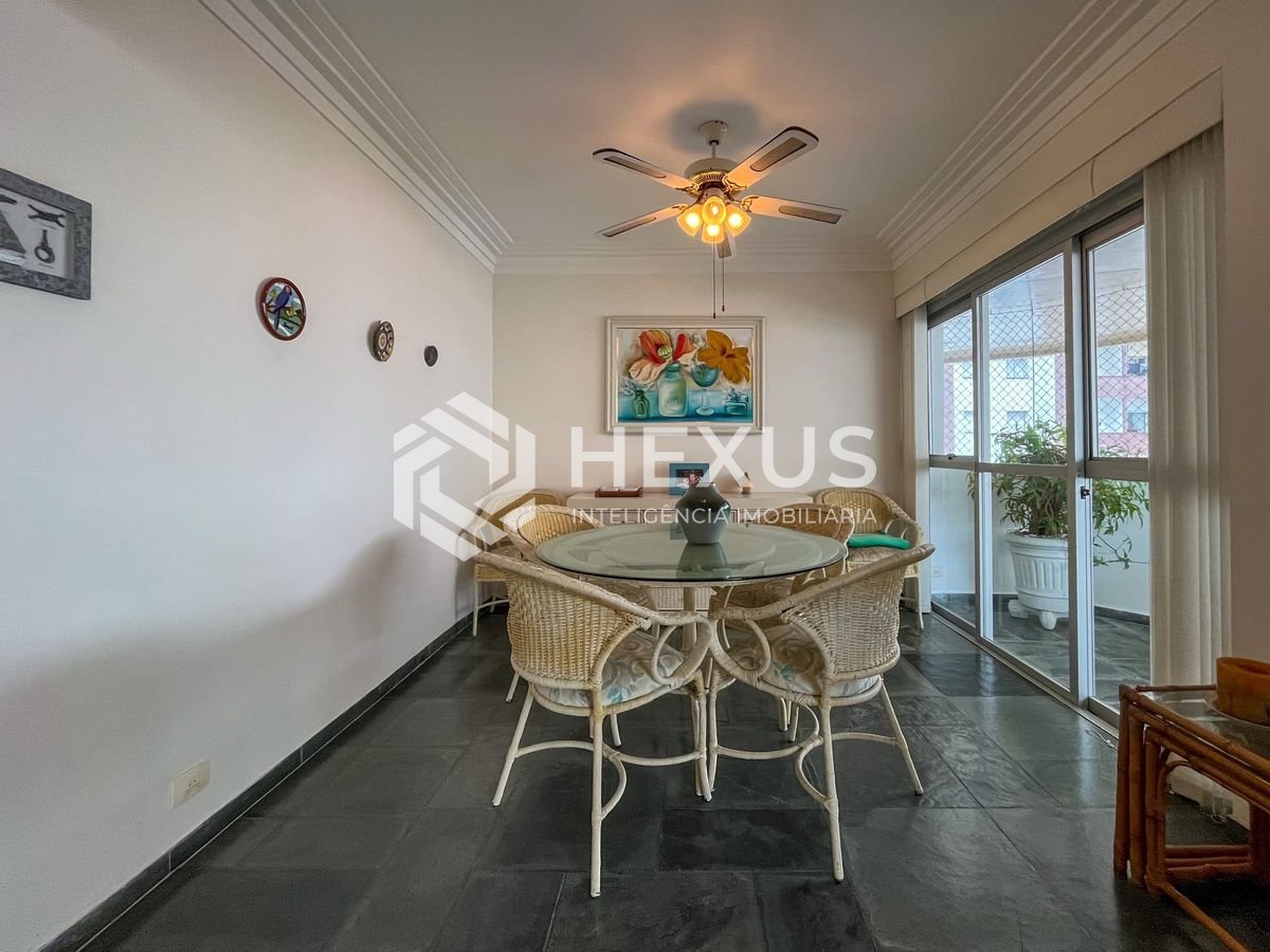 Foto 5 de Apartamento com varanda, vista mar e lazer na Praia das Pitangueiras, Guaruja