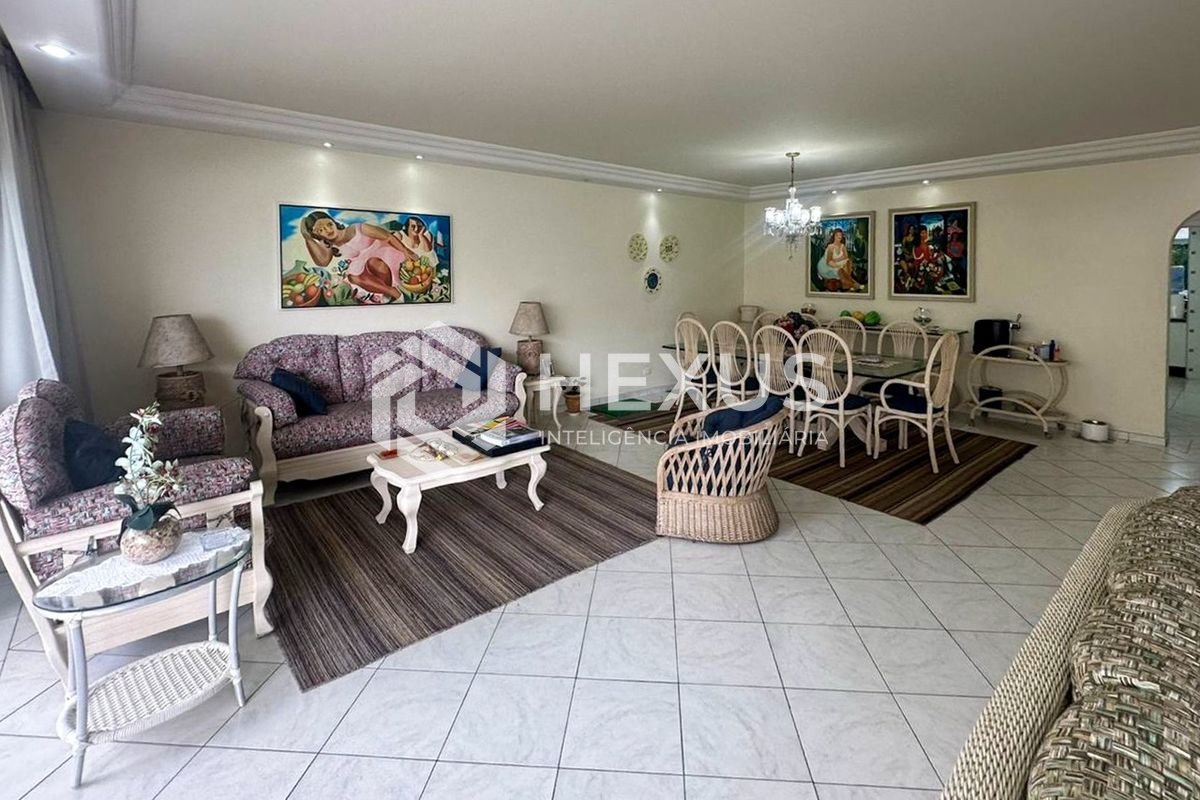 Foto 5 de Apartamento frente mar com varanda vista mar e lazer nas Pitangueiras, Guarujá