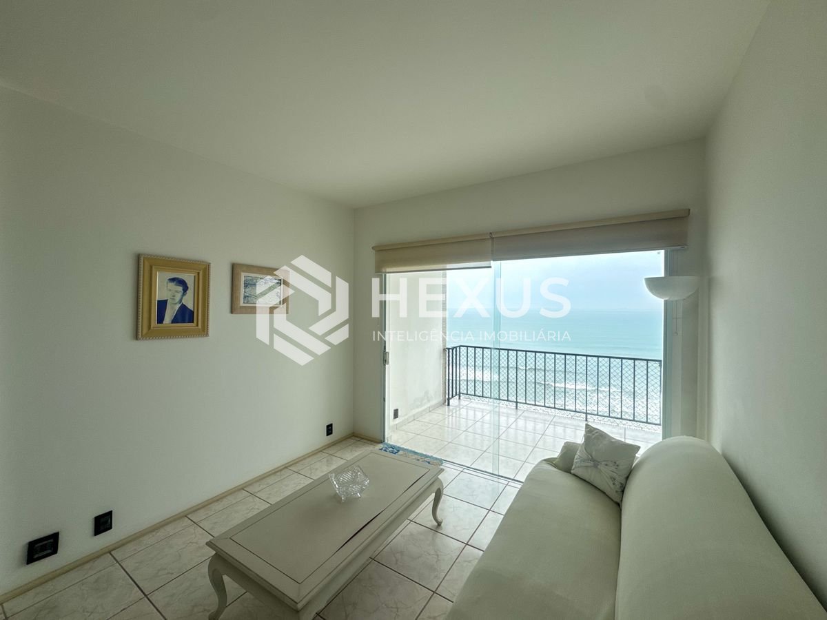 Foto 4 de Apartamento frente mar com varanda vista mar e lazer na Praia das Pitangueiras, Guaruja