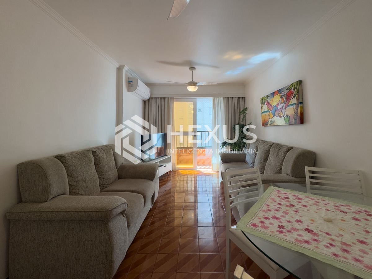 Foto 5 de Apartamento com varanda e vista mar na quadra-mar da Praia das Pitangueiras, Guaruja