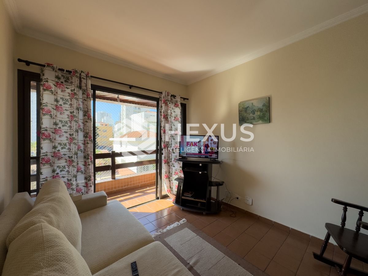 Foto 5 de Apartamento com varanda e vista livre a duas quadras da Praia do Tombo, Guaruja