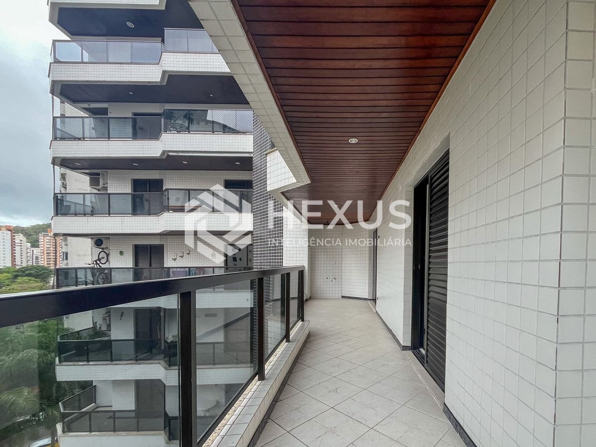 Foto 2 de Apartamento com varanda gourmet e lazer a duas quadras da Praia das Pitangueiras, Guaruja