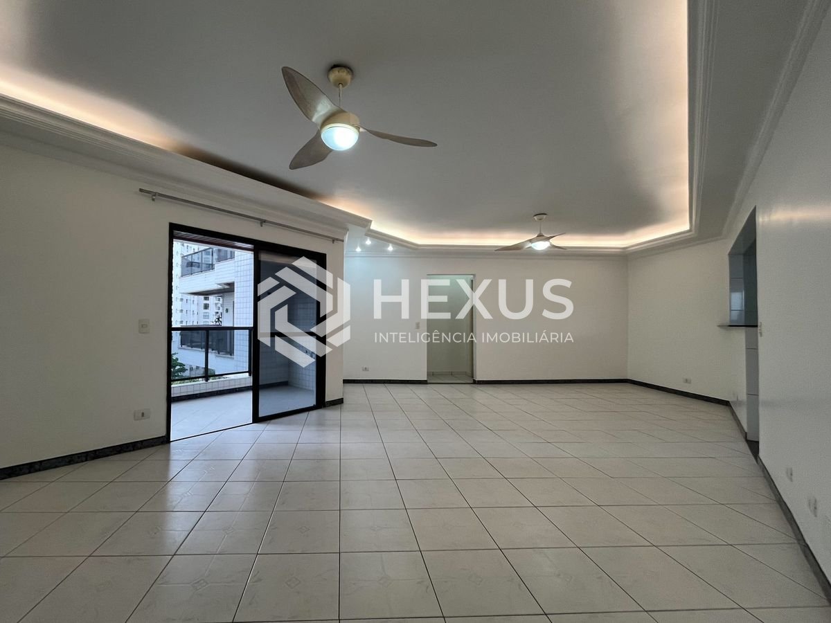 Foto 5 de Apartamento com varanda gourmet e lazer a duas quadras da Praia das Pitangueiras, Guaruja