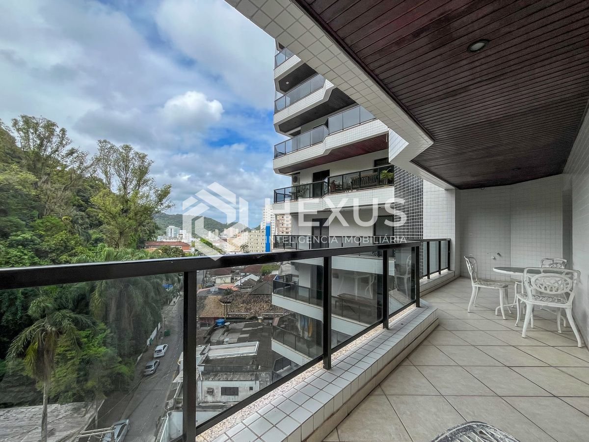 Foto 2 de Apartamento com varanda e lazer na Praia das Pitangueiras, Guaruja