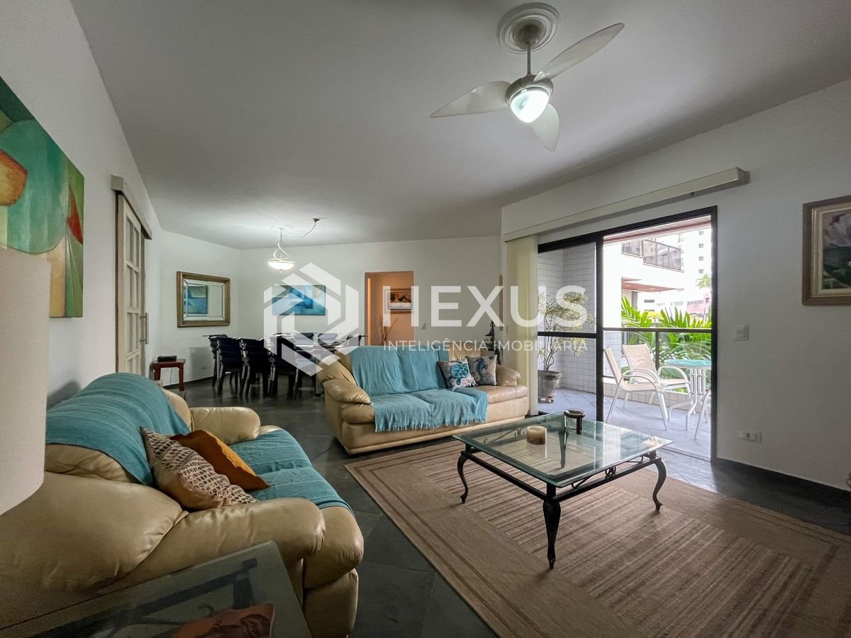 Foto 2 de Apartamento com varanda gourmet e lazer a duas quadras da Praia das Pitangueiras, Guaruja