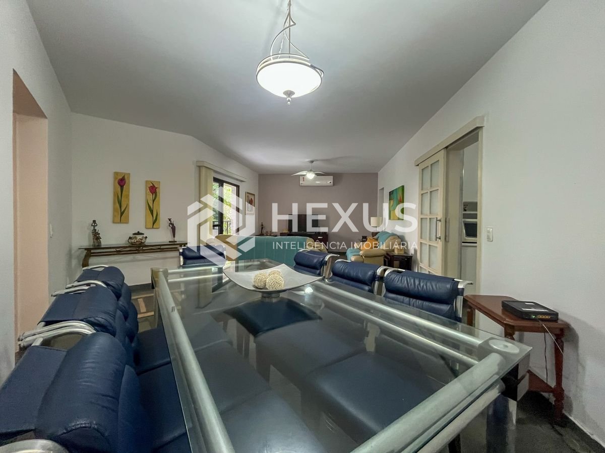 Foto 4 de Apartamento com varanda gourmet e lazer a duas quadras da Praia das Pitangueiras, Guaruja