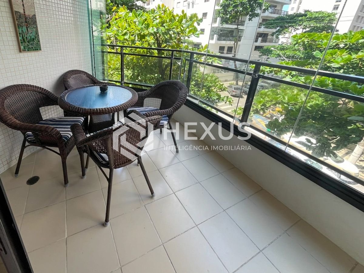 Foto 5 de Apartamento com varanda e lazer na Praia das Pitangueiras, Guaruja