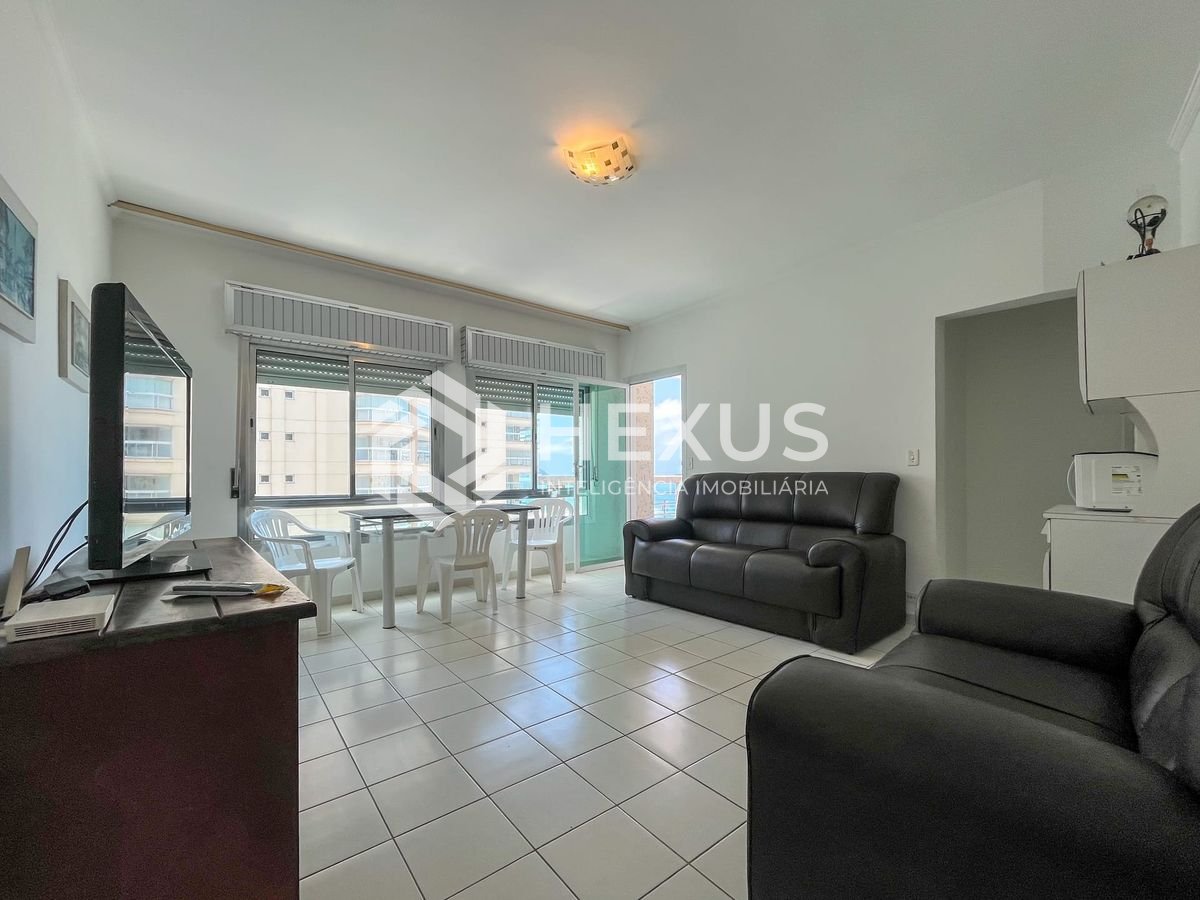 Foto 4 de Apartamento com varanda vista mar na beira mar da Praia das Pitangueiras, Guaruja