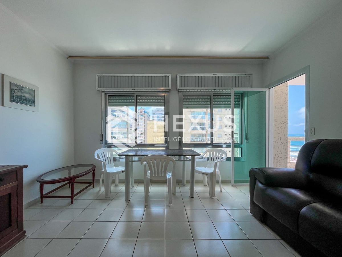Foto 5 de Apartamento com varanda vista mar na beira mar da Praia das Pitangueiras, Guaruja