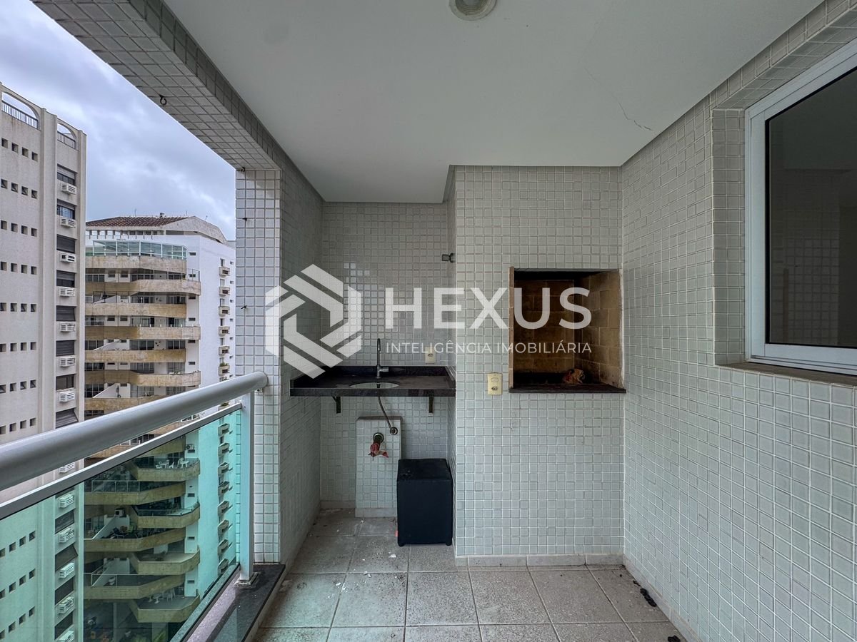 Foto 5 de Apartamento com varanda gourmet e lazer a duas quadras da Praia das Pitangueiras, Guaruja