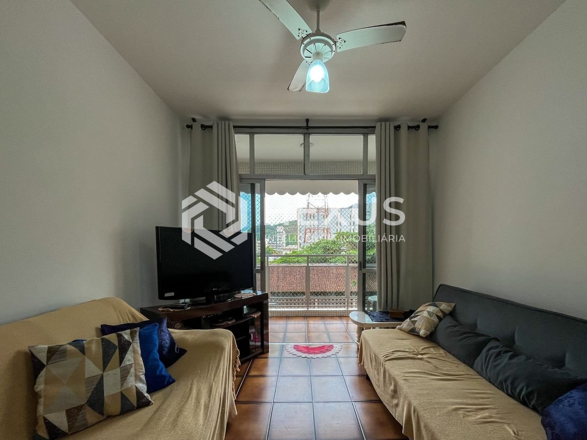 Foto 2 de Apartamento com varanda a uma quadra da Praia das Pitangueiras, Guaruja
