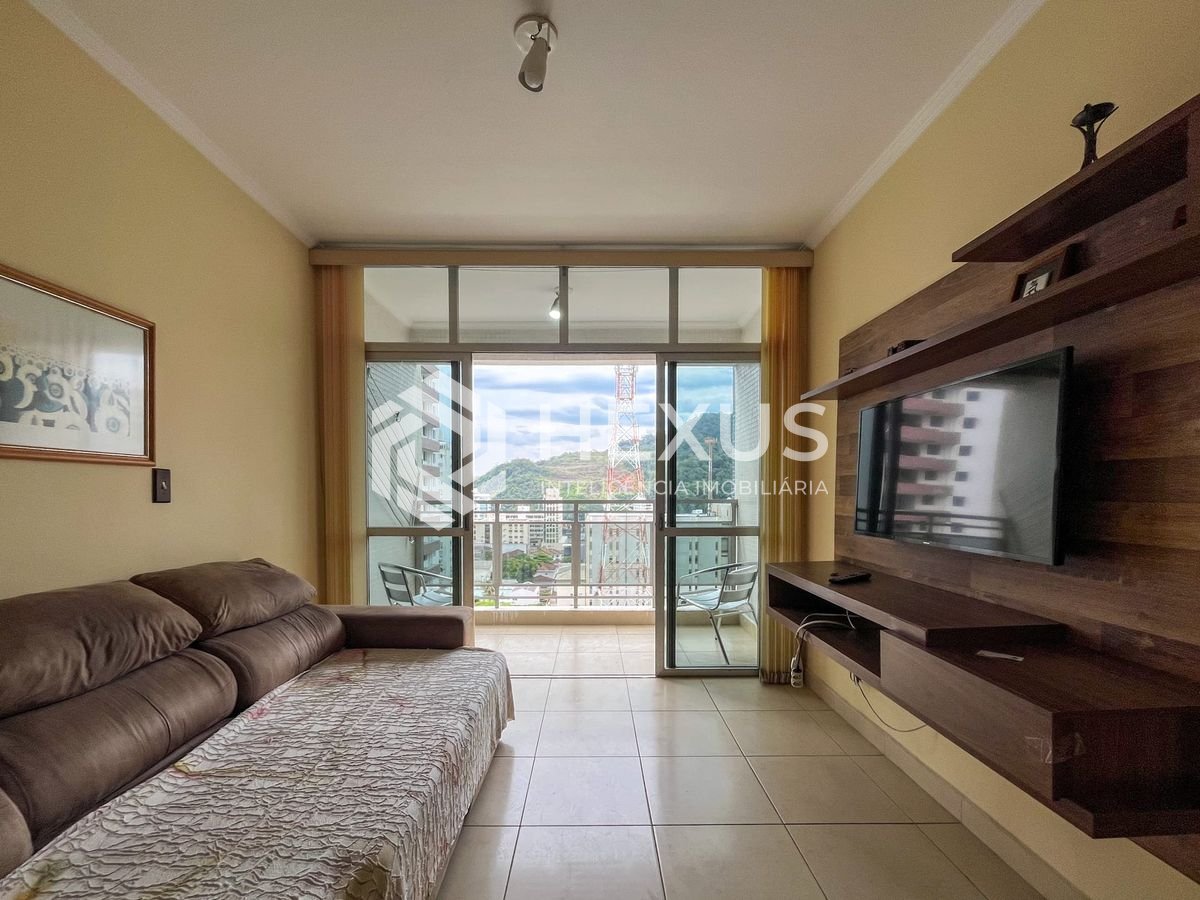 Foto 2 de Apartamento com varanda e kitnet a uma quadra da Praia das Pitangueiras, Guaruja