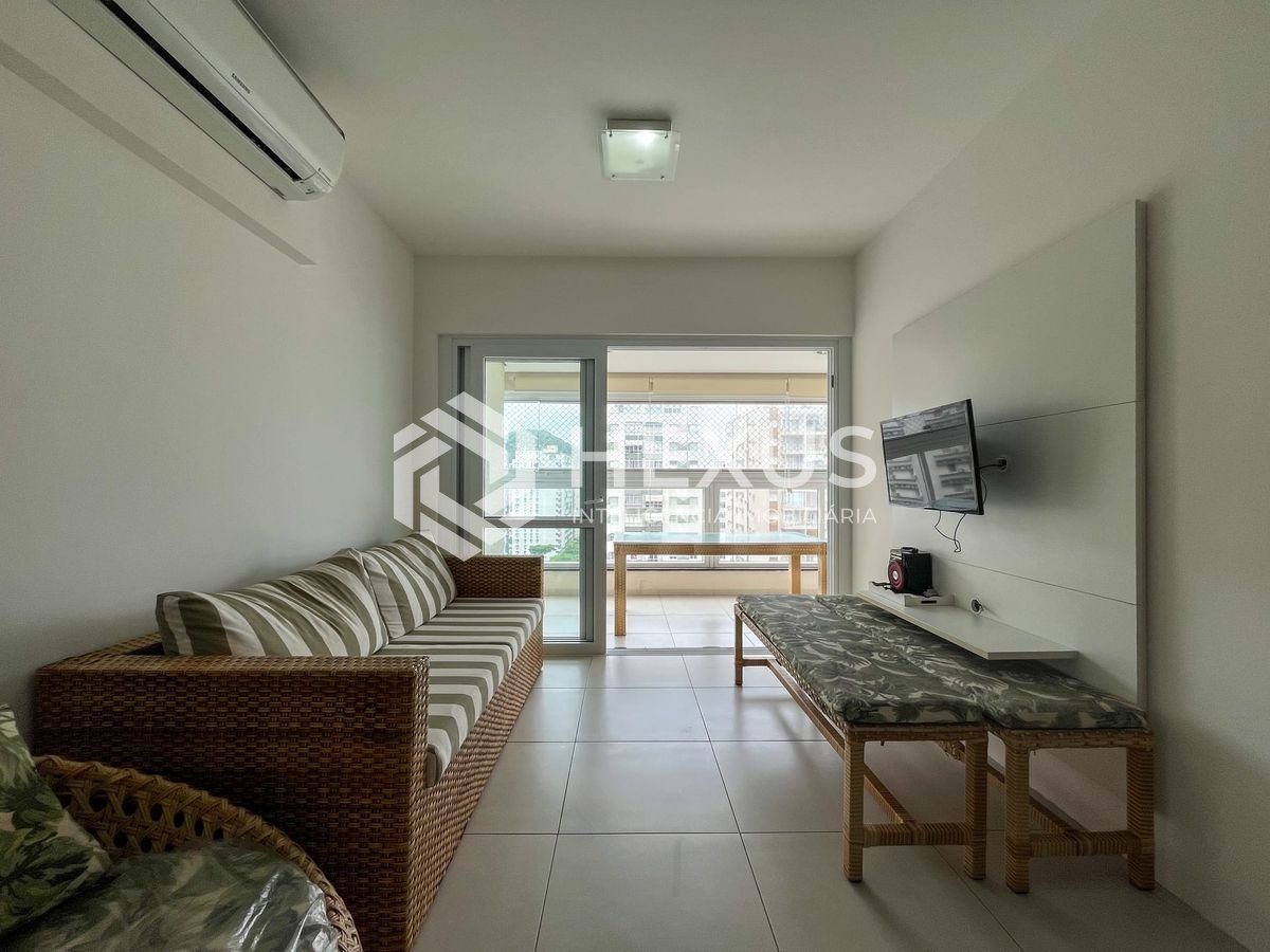Foto 5 de Apartamento com varanda gourmet, vista mar e lazer na quadra mar da Praia das Pitangueiras, Guaruja