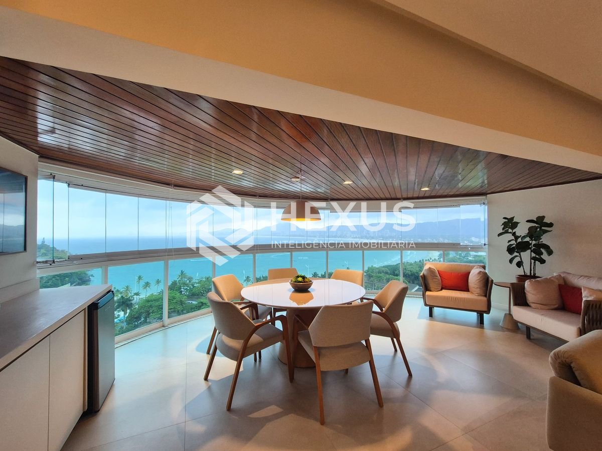 Foto 3 de Apartamento reformado frente mar com varanda gourmet e lazer de clube na Praia da Enseada, Guaruja