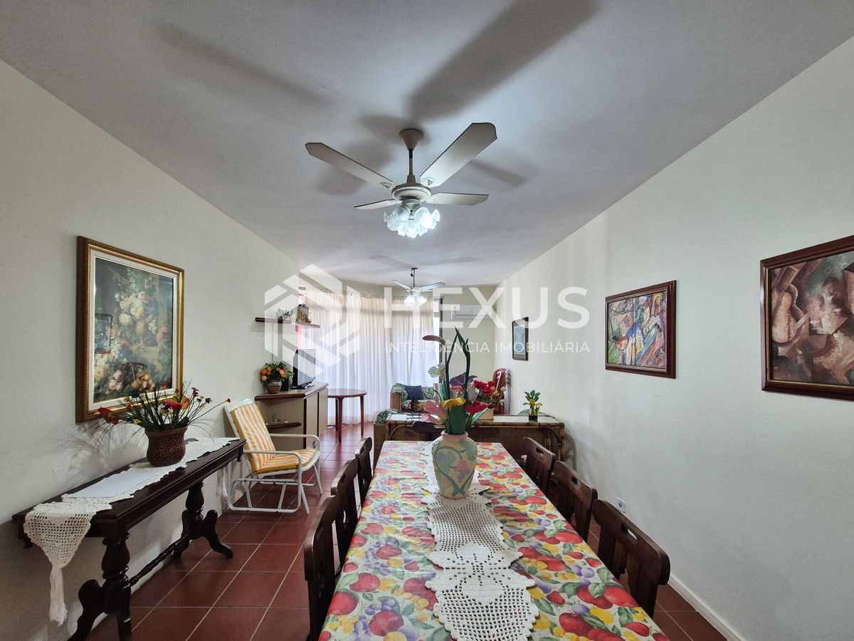 Foto 4 de Apartamento com varanda e lazer na Praia das Pitangueiras, Guaruja