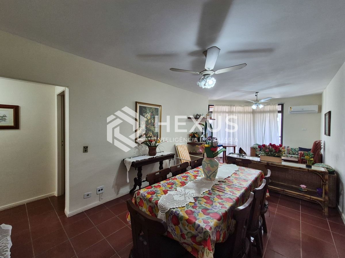 Foto 5 de Apartamento com varanda e lazer na Praia das Pitangueiras, Guaruja