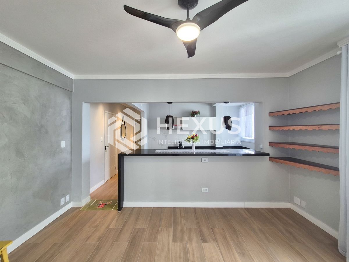 Foto 5 de Apartamento reformado com vista mar a uma quadra da Praia das Pitangueiras, Guaruja