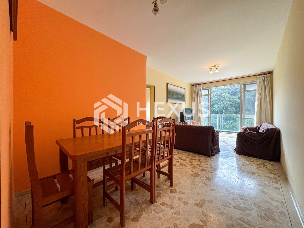 Foto 3 de Apartamento com varanda e lazer na Praia das Pitangueiras, Guaruja