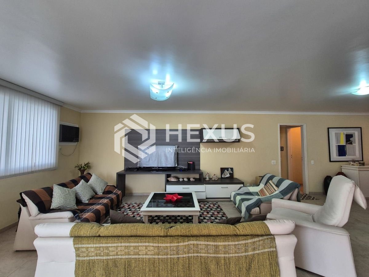 Foto 2 de Apartamento com varanda e lazer na Praia das Pitangueiras, Guaruja