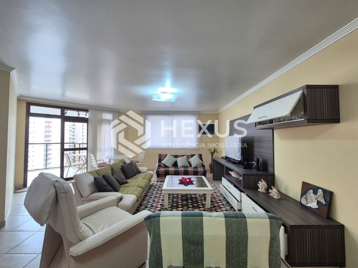 Foto 3 de Apartamento com varanda e lazer na Praia das Pitangueiras, Guaruja