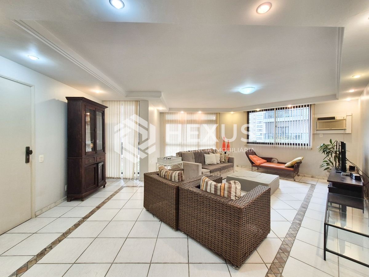 Apartamento em Pitangueiras — foto 1