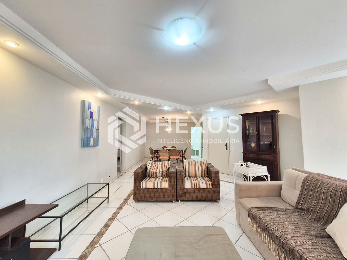 Foto 3 de Apartamento com varanda e lazer na Praia das Pitangueiras, Guaruja