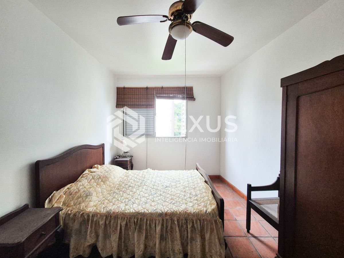 Foto 4 de Apartamento na quadra mar da Praia das Pitangueiras, Guaruja