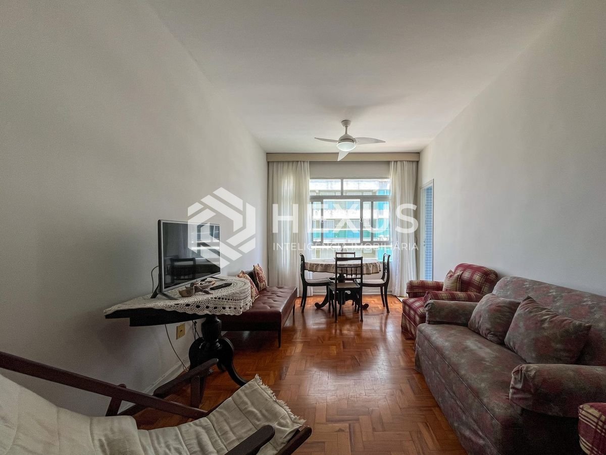Foto 3 de Apartamento com varanda e vista mar na quadra mar da Praia das Pitangueiras, Guaruja