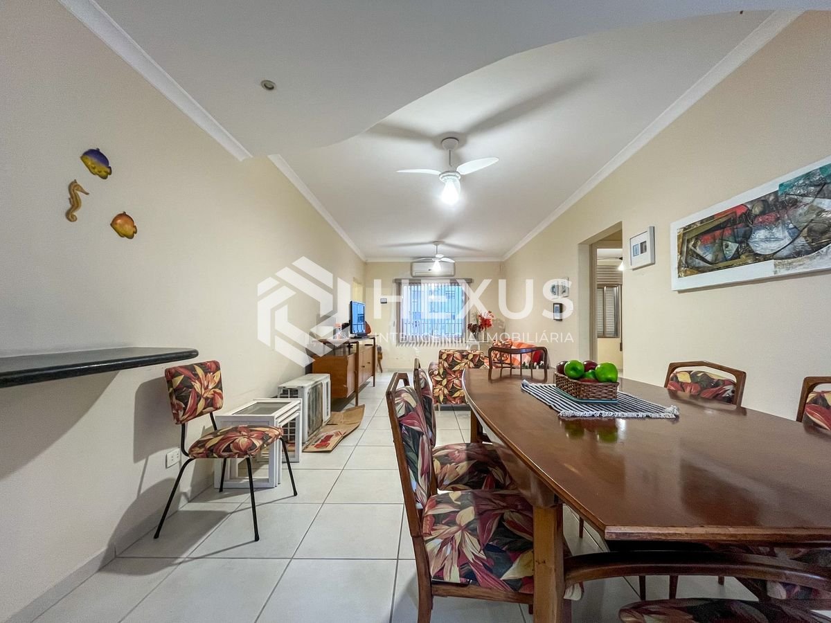 Foto 2 de Apartamento a uma quadra da Praia das Pitangueiras, Guaruja