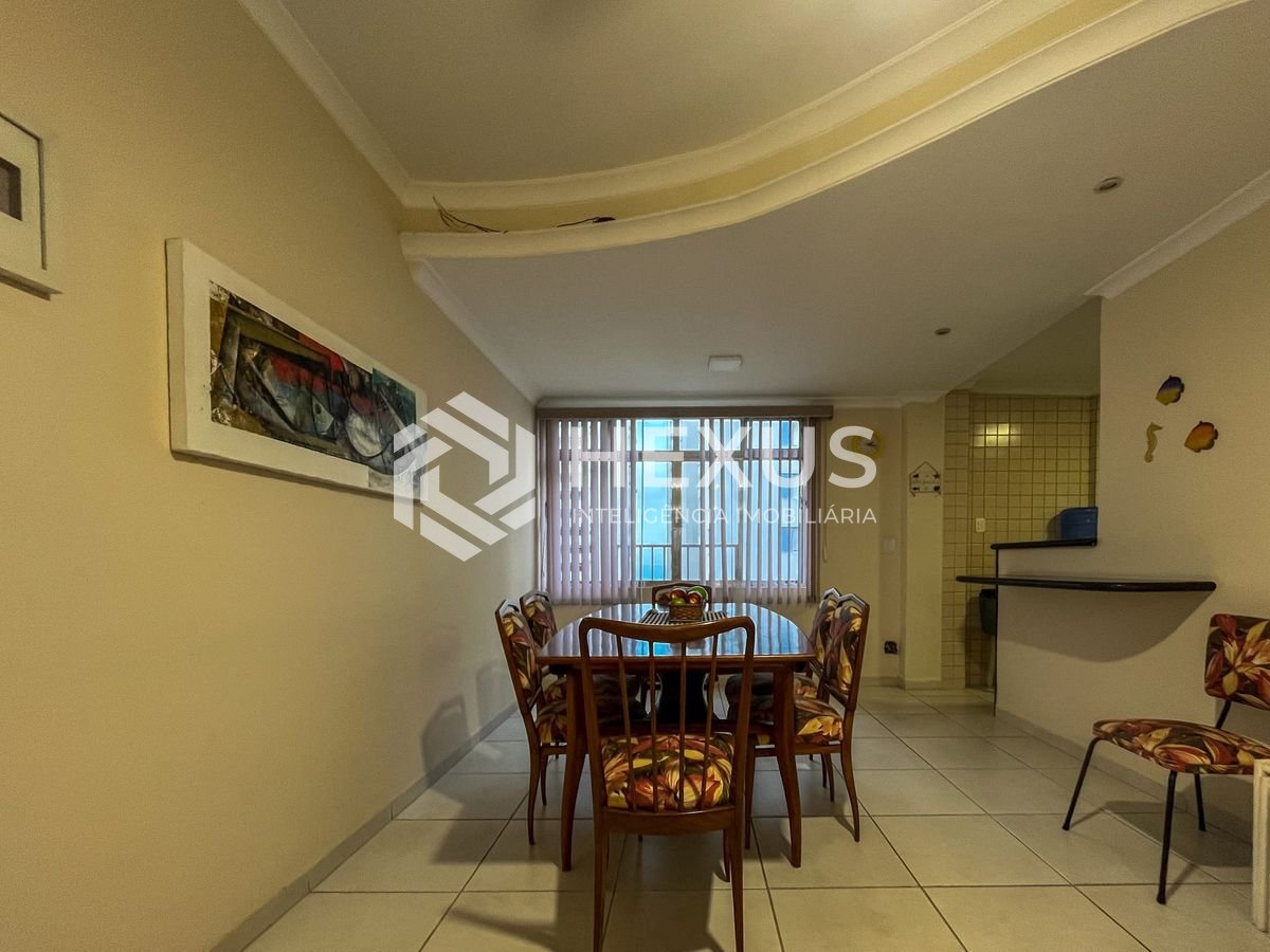 Foto 5 de Apartamento a uma quadra da Praia das Pitangueiras, Guaruja
