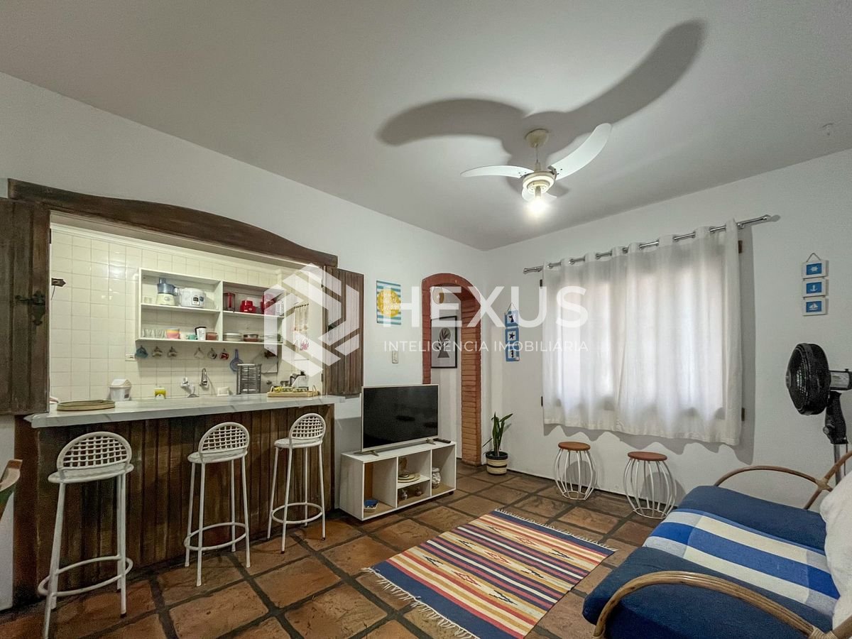 Foto 3 de Apartamento a uma quadra da Praia das Pitangueiras, Guaruja