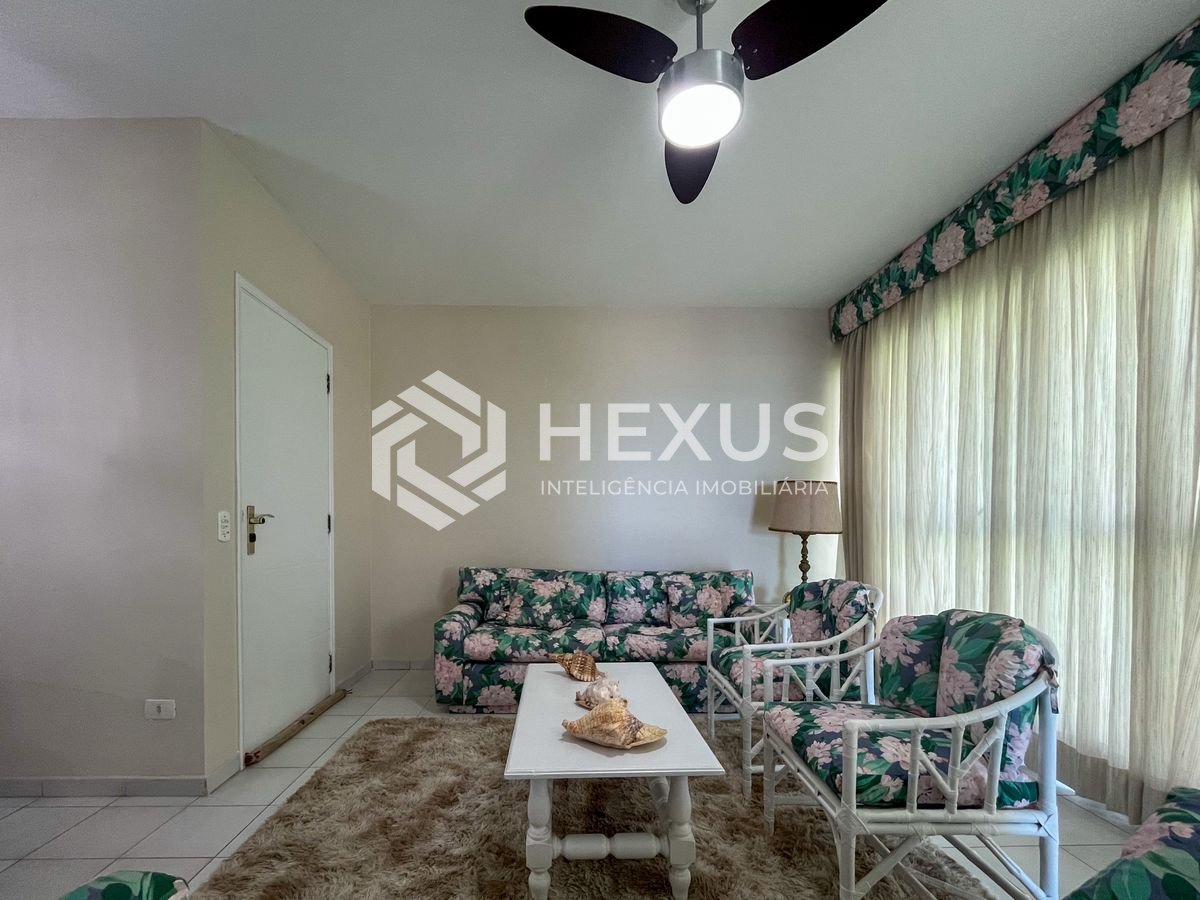 Foto 4 de Apartamento com varanda e vista mar na quadra mar da Praia das Pitangueiras, Guaruja