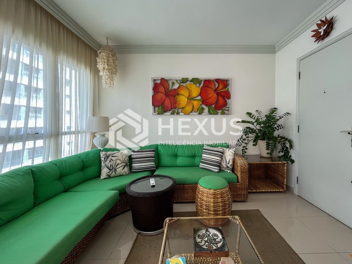 Foto 4 de Apartamento com varanda, lazer e vista mar na beira mar da Praia das Pitangueiras, Guaruja