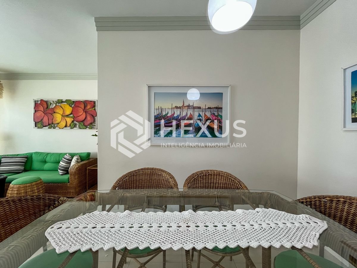 Foto 5 de Apartamento com varanda, lazer e vista mar na beira mar da Praia das Pitangueiras, Guaruja