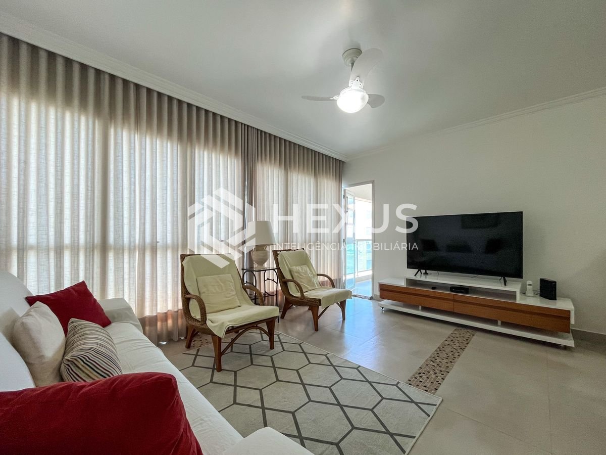 Foto 2 de Apartamento com varanda, lazer e vista mar na quadra mar da Praia das Pitangueiras, Guaruja