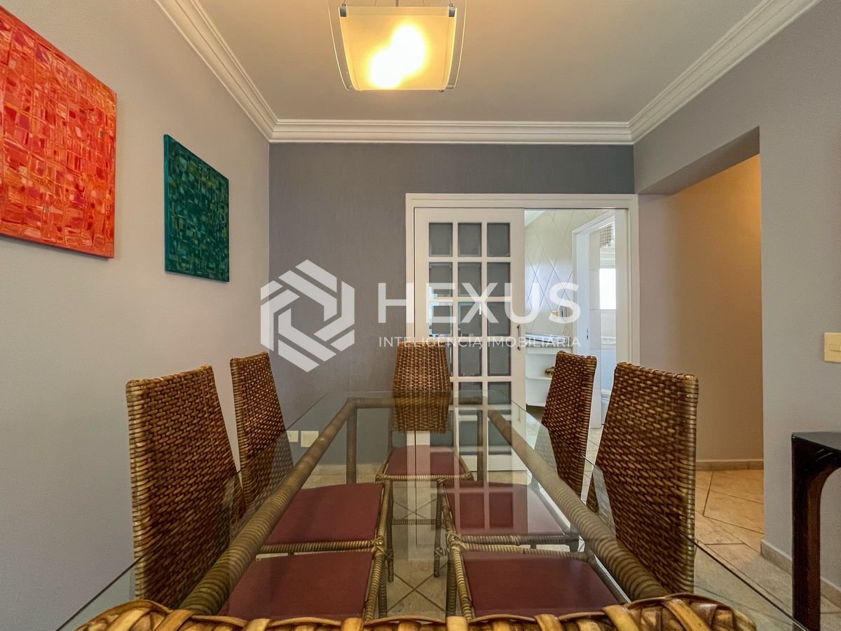 Foto 5 de Apartamento com varanda, lazer e vista mar na quadra mar da Praia das Pitangueiras, Guaruja