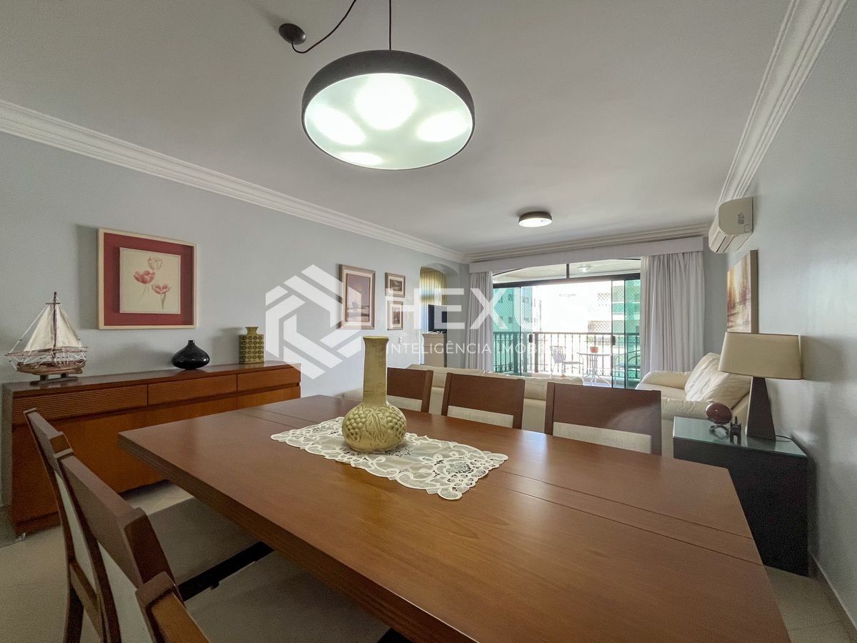 Foto 5 de Apartamento com varanda e vista mar na quadra mar da Praia das Pitangueiras, Guaruja