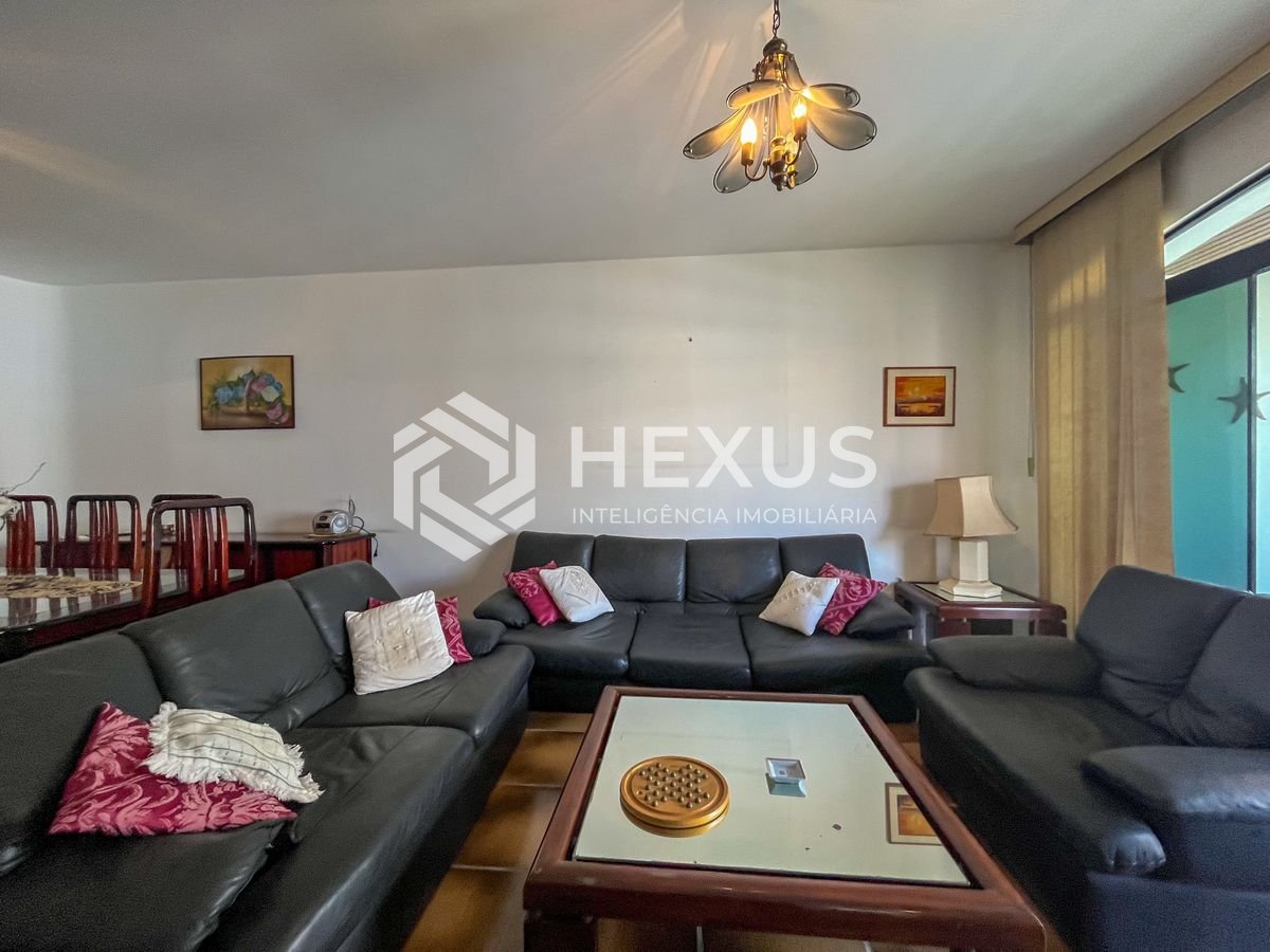 Foto 5 de Apartamento com varanda e vista mar na quadra mar da Praia das Pitangueiras, Guaruja