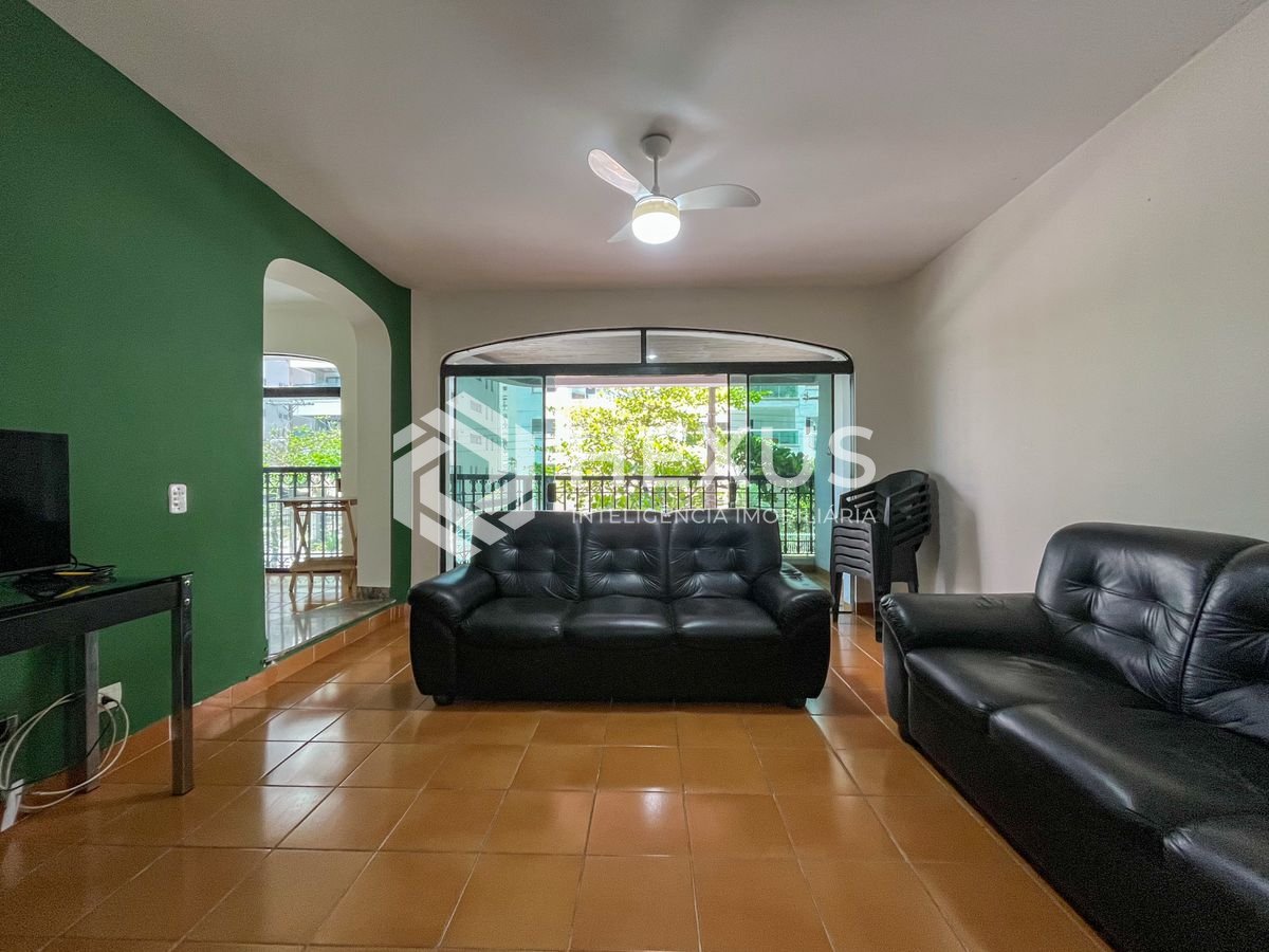 Foto 4 de Apartamento com varanda e vista mar na quadra mar da Praia das Pitangueiras, Guaruja