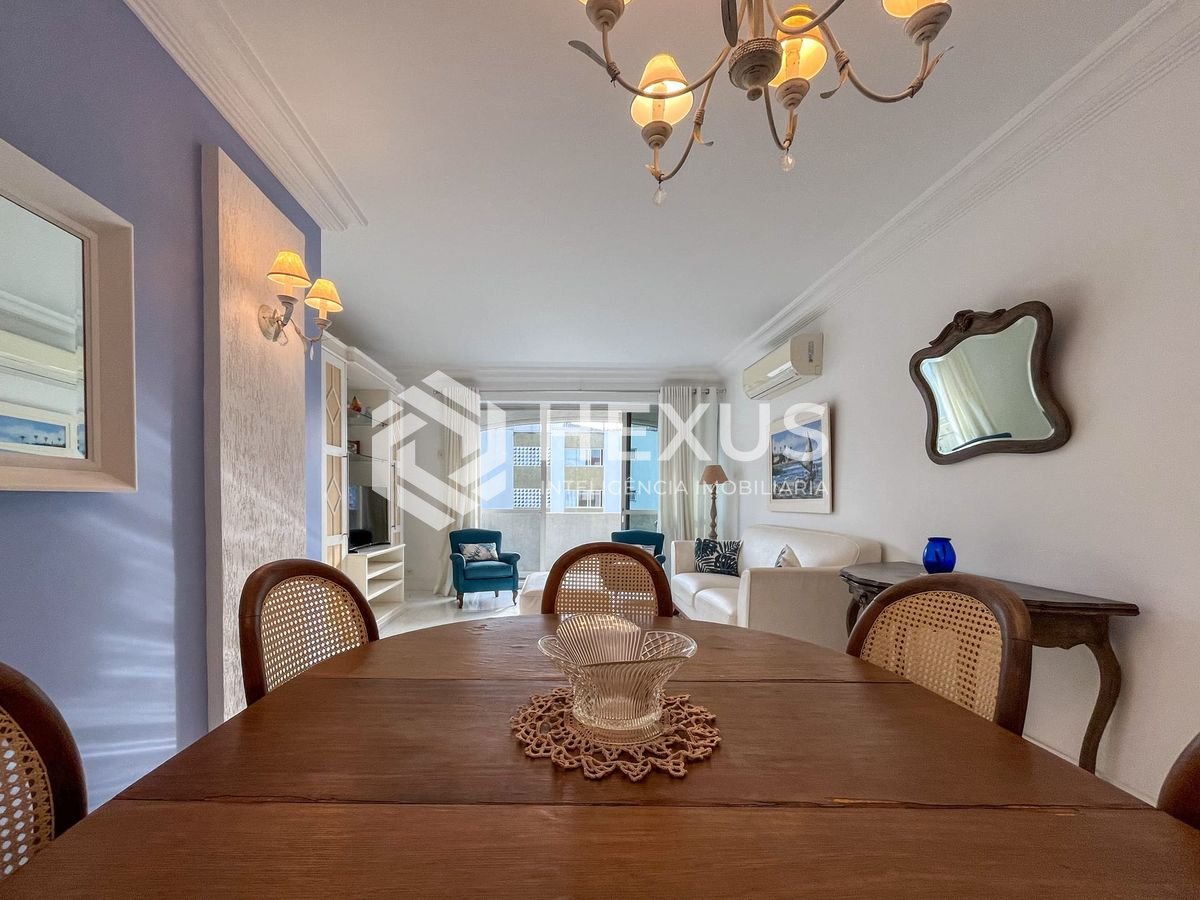 Foto 4 de Apartamento com varanda e lazer na Praia das Pitangueiras, Guaruja