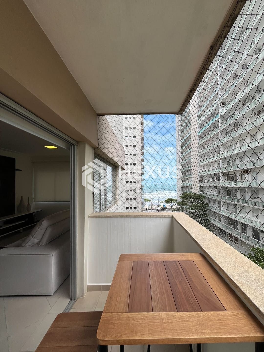 Apartamento em Pitangueiras — foto 1