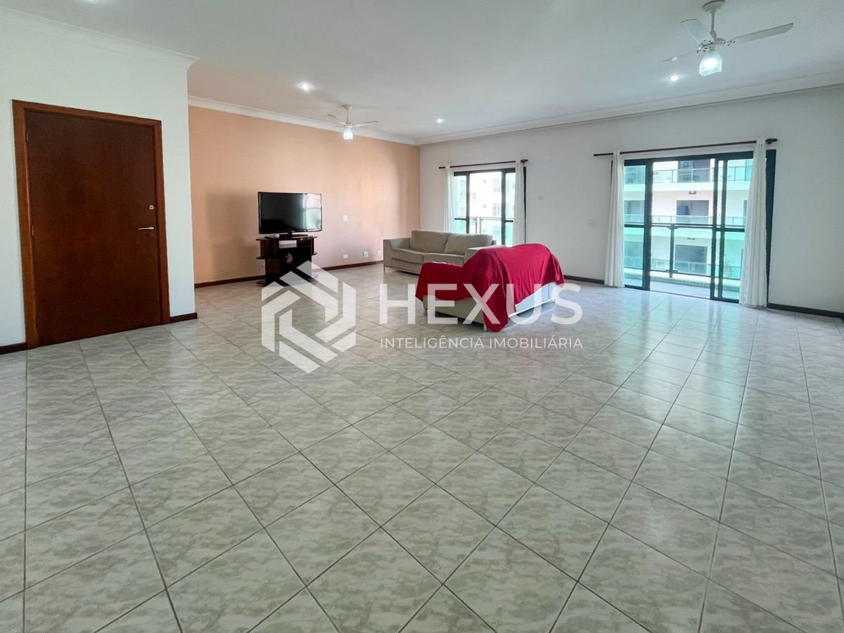 Foto 4 de Apartamento com varanda e lazer completo a duas quadras da Praia das Pitangueiras, Guaruja