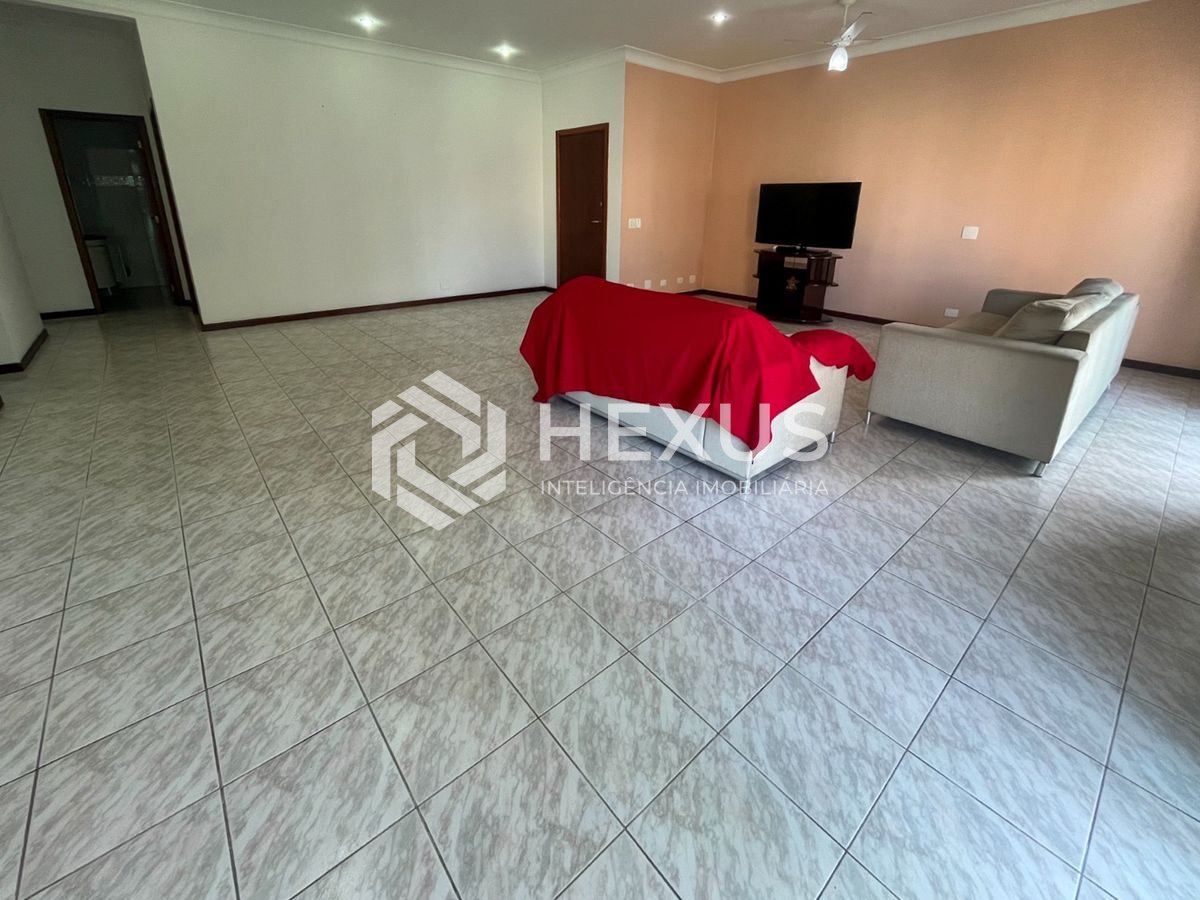 Foto 5 de Apartamento com varanda e lazer completo a duas quadras da Praia das Pitangueiras, Guaruja
