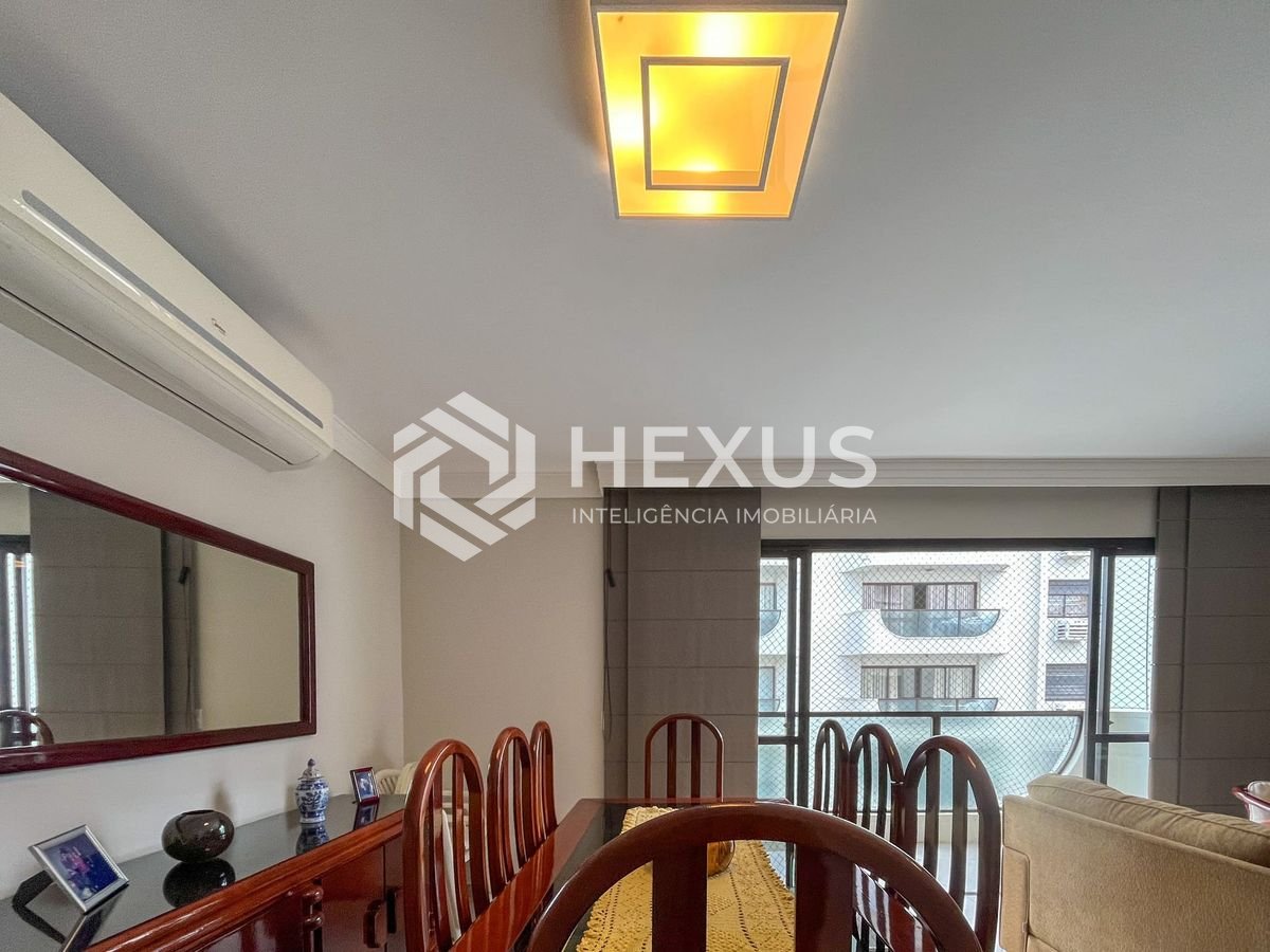 Foto 5 de Apartamento com varanda e lazer na Praia das Pitangueiras, Guaruja