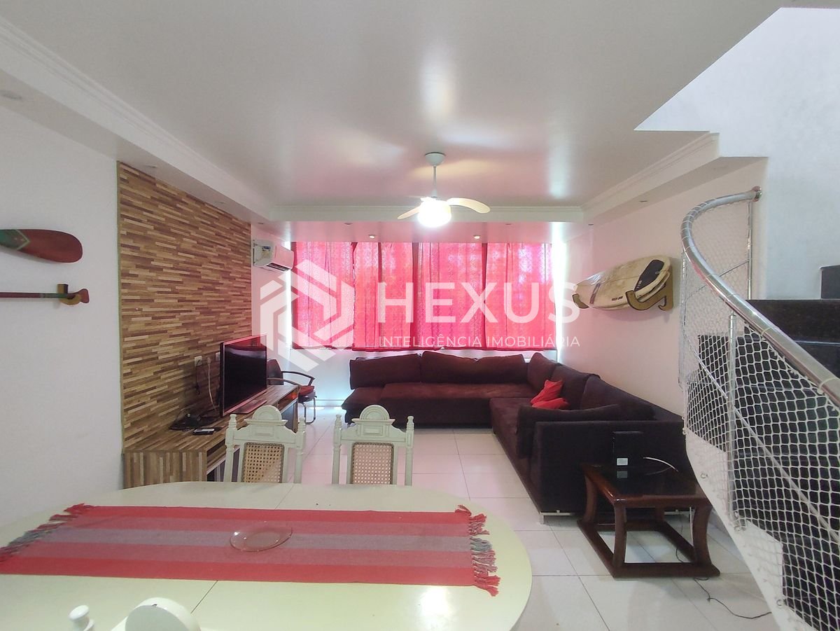 Foto 3 de Apartamento duplex reformado e mobiliado a duas quadras da Praia das Asturias, Guaruja