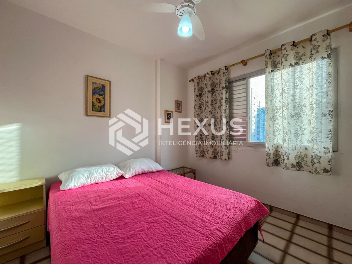 Foto 5 de Apartamento com custo baixo na beira mar da Praia das Pitangueiras, Guaruja