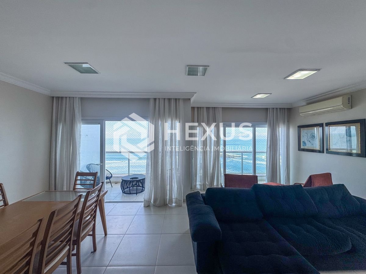 Foto 2 de Apartamento frente mar com varanda na Praia das Pitangueiras, Guaruja