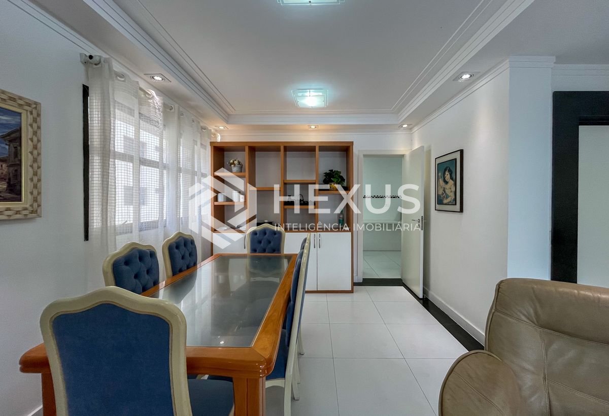 Foto 4 de Apartamento com piscina e churrasqueira na varanda na Praia das Pitangueiras, Guaruja